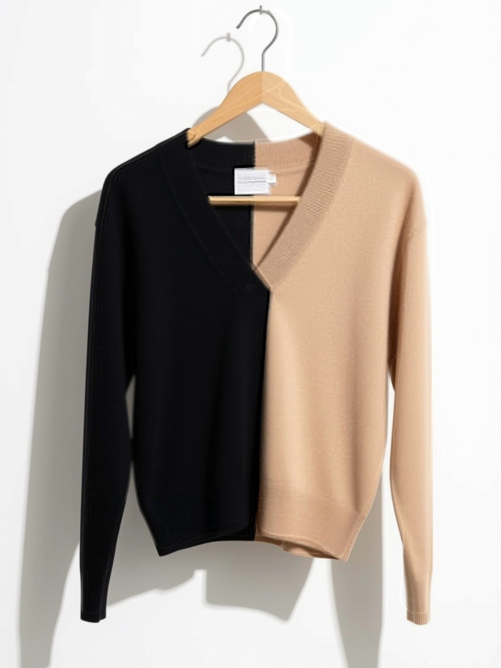NWOT Brodie Cashmere Black and Tan V-Neck Sweater, Size XS